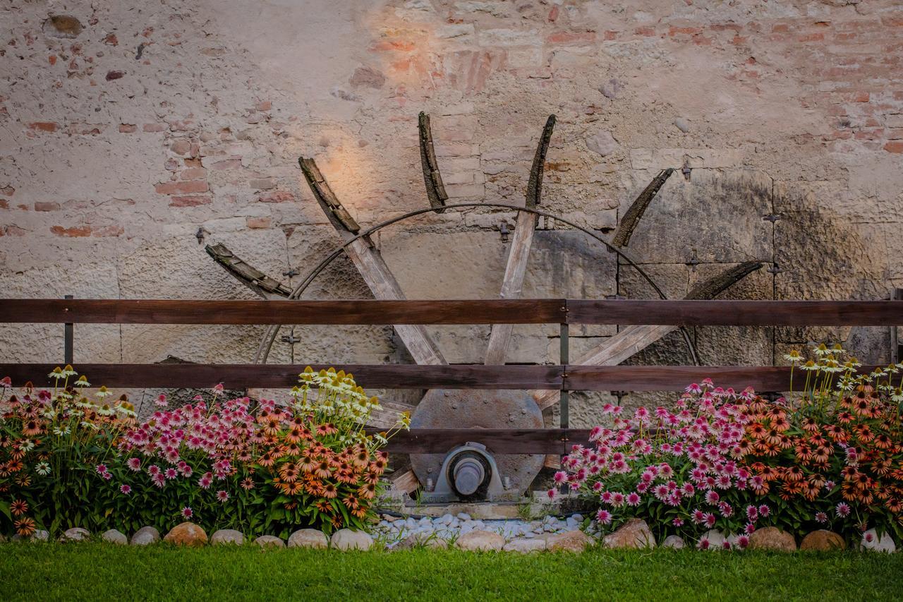 Agriturismo Villa Dei Mulini Volta Mantovana Exterior photo